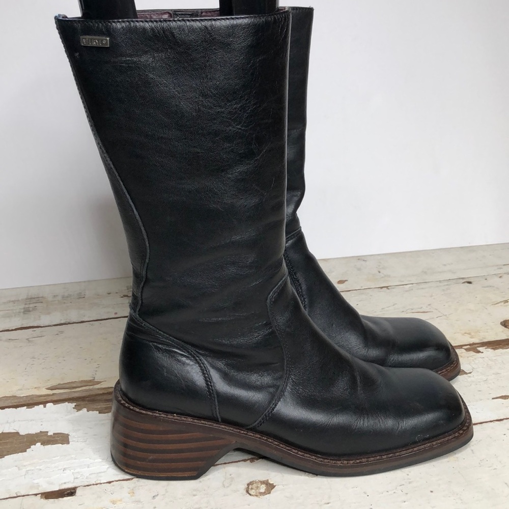 Frye square toed Frenzy zip heeled black boot